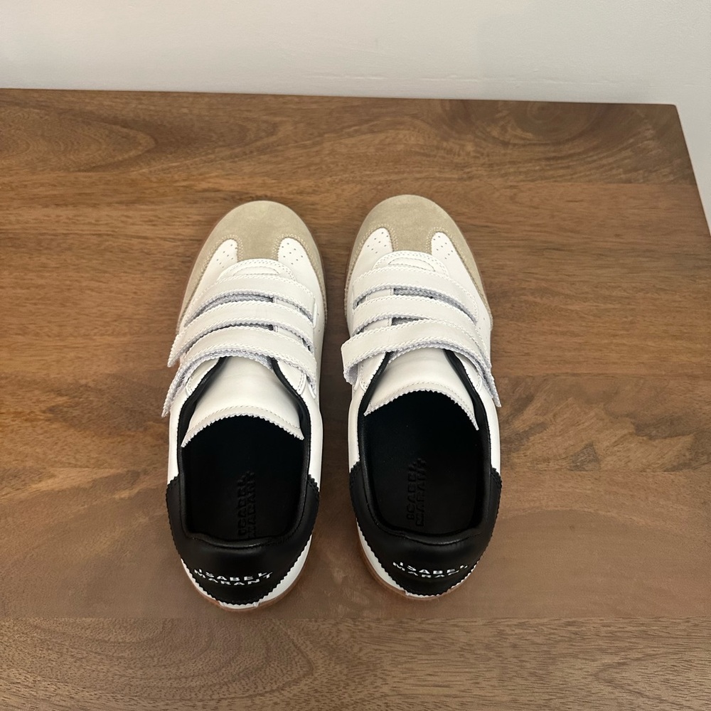 Women’s Sneakers